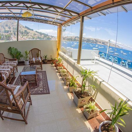 Hotel Lago Azul Copacabana  Eksteriør billede