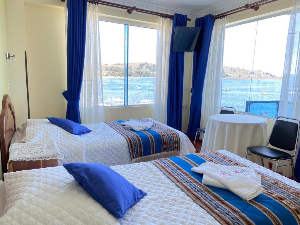 Hotel Lago Azul Copacabana  Værelse billede